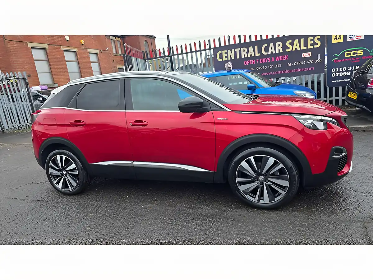 Used 2019 Peugeot 3008 GT Line Premium Red - Interior and Exterior details 4