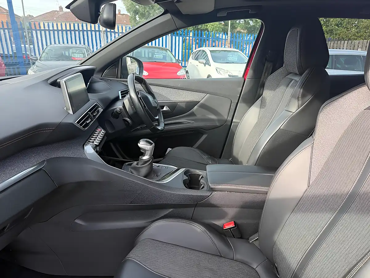Used 2019 Peugeot 3008 GT Line Premium Red - Interior and Exterior details 11