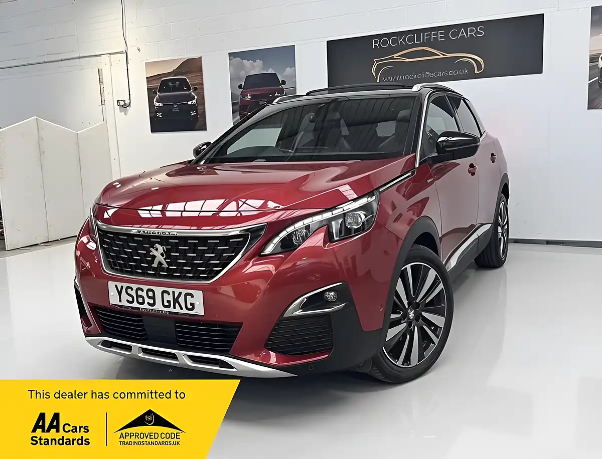 Used 2019 Peugeot 3008 GT Line Red - Front View