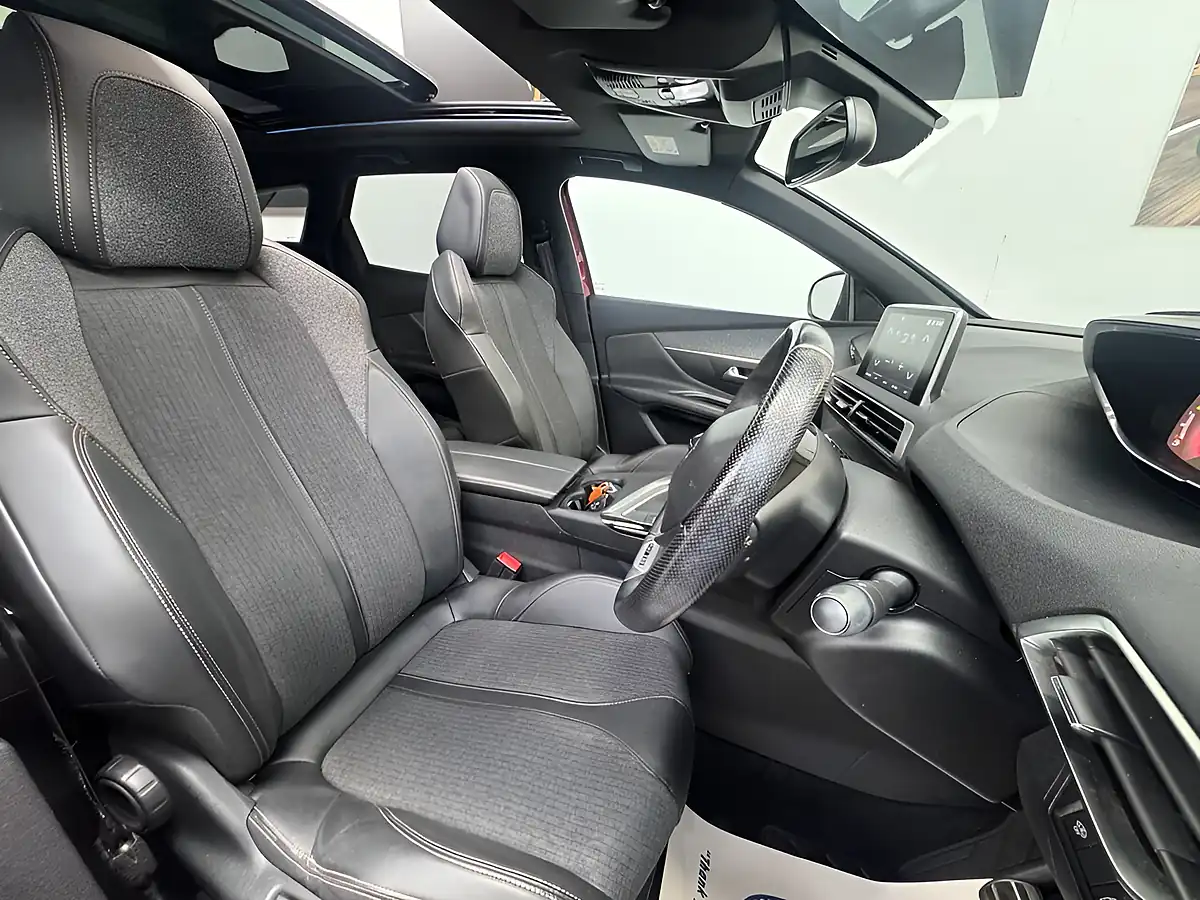 Used 2019 Peugeot 3008 GT Line Red - Interior and Exterior details 11