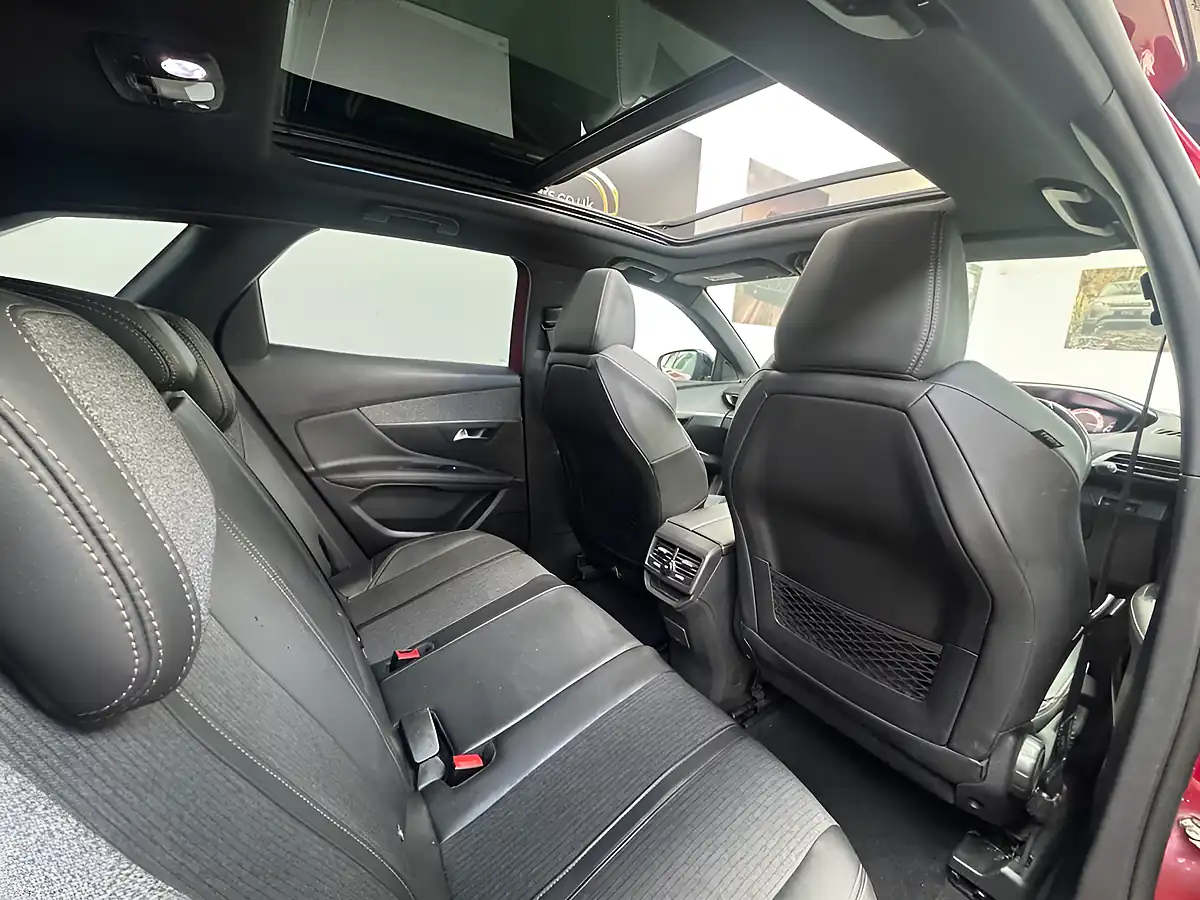 Used 2019 Peugeot 3008 GT Line Red - Interior and Exterior details 12