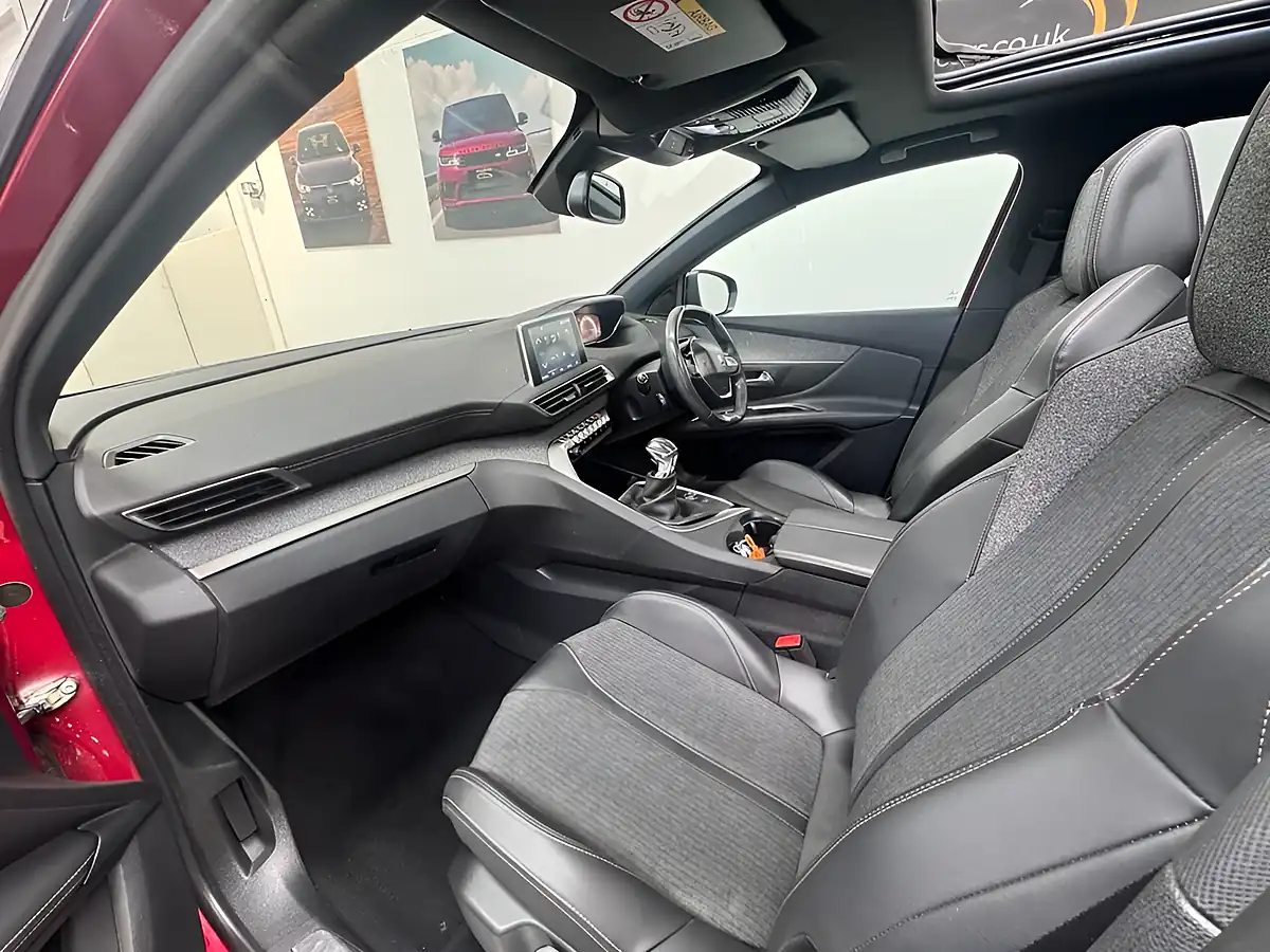 Used 2019 Peugeot 3008 GT Line Red - Interior and Exterior details 14