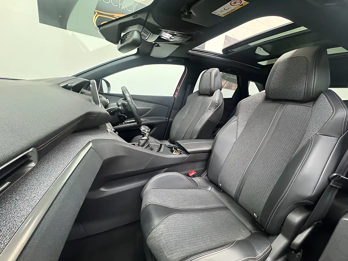 Used 2019 Peugeot 3008 GT Line Red - Interior and Exterior details 15