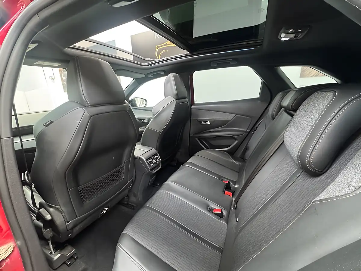Used 2019 Peugeot 3008 GT Line Red - Interior and Exterior details 16