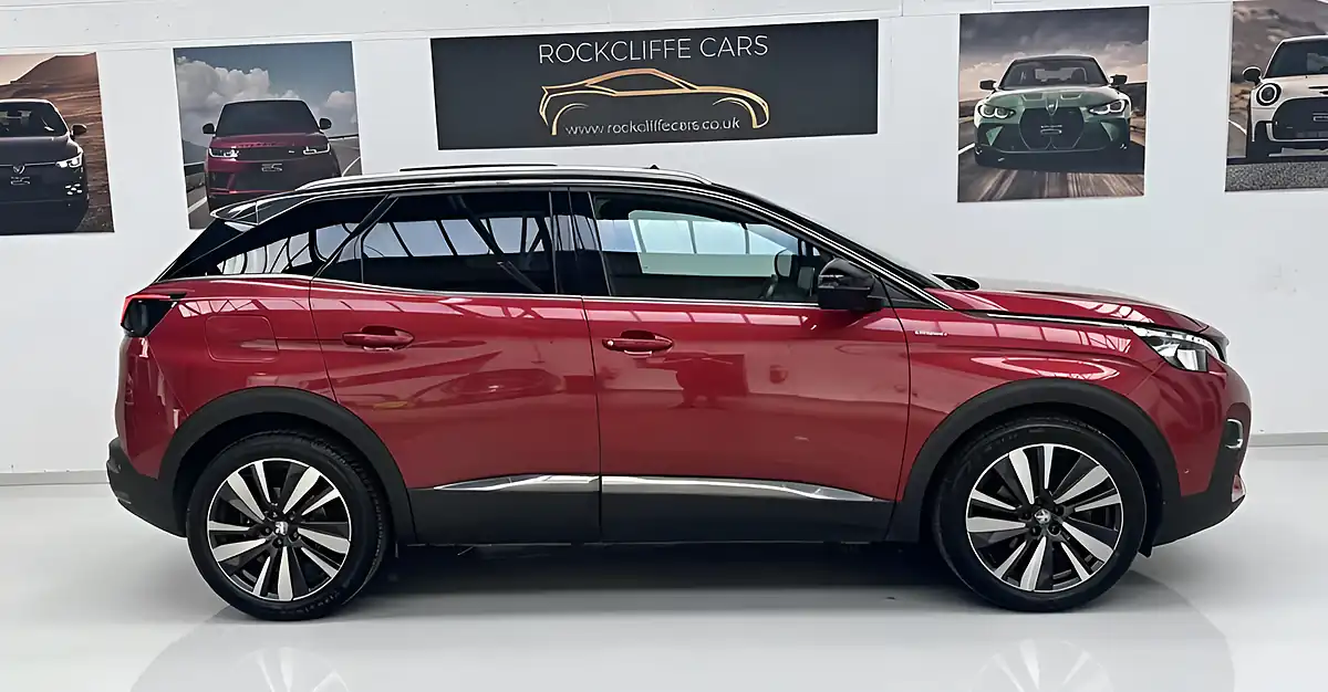 Used 2019 Peugeot 3008 GT Line Red - Interior and Exterior details 2