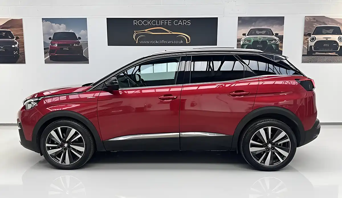 Used 2019 Peugeot 3008 GT Line Red - Interior and Exterior details 3