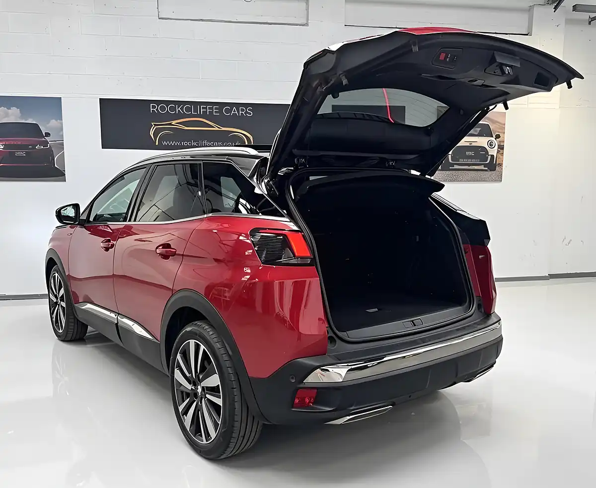 Used 2019 Peugeot 3008 GT Line Red - Interior and Exterior details 5