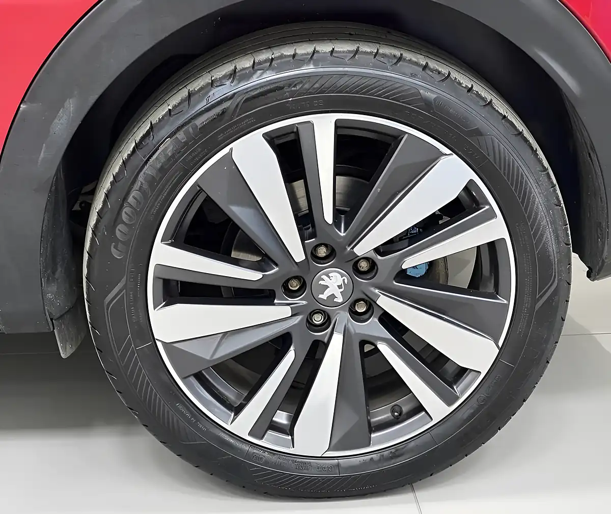 Used 2019 Peugeot 3008 GT Line Red - Interior and Exterior details 6