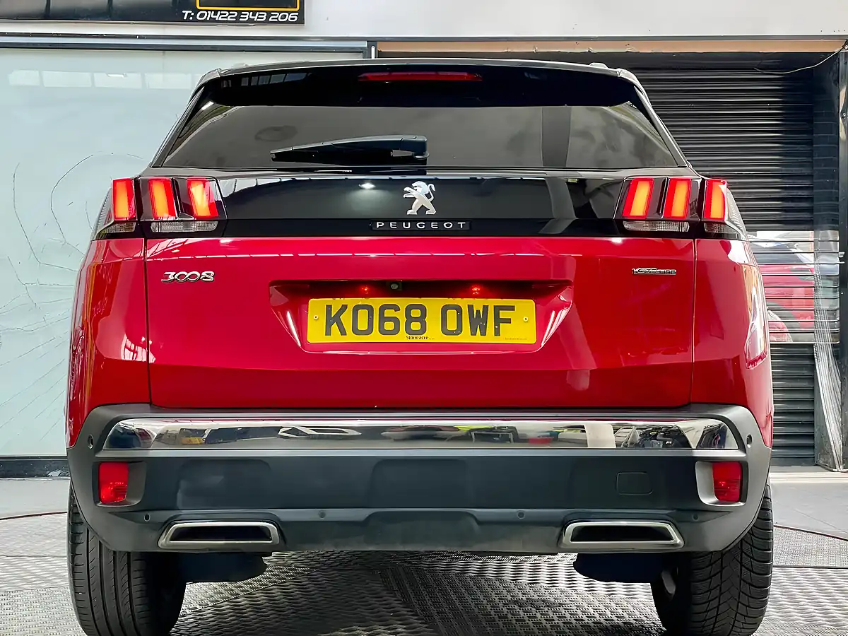 Used 2019 Peugeot 3008 GT Line Red - Interior and Exterior details 11