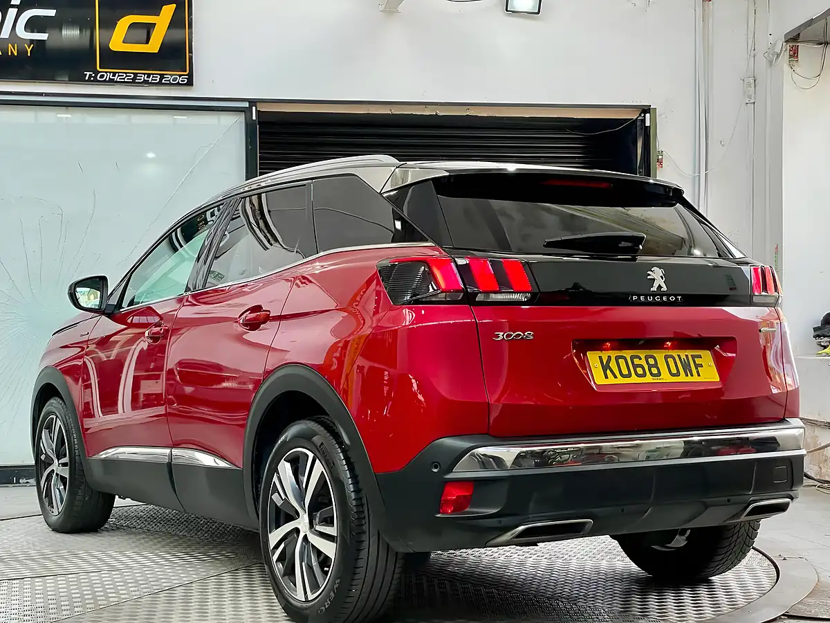 Used 2019 Peugeot 3008 GT Line Red - Interior and Exterior details 4