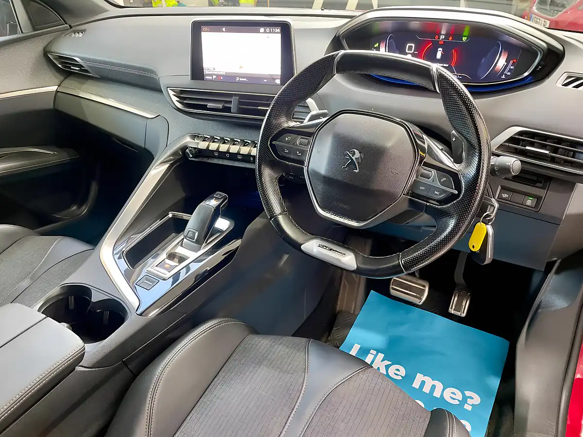 Used 2019 Peugeot 3008 GT Line Red - Interior and Exterior details 6