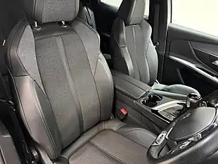 Used 2019 Peugeot 3008 GT Line White - Interior and Exterior details 15