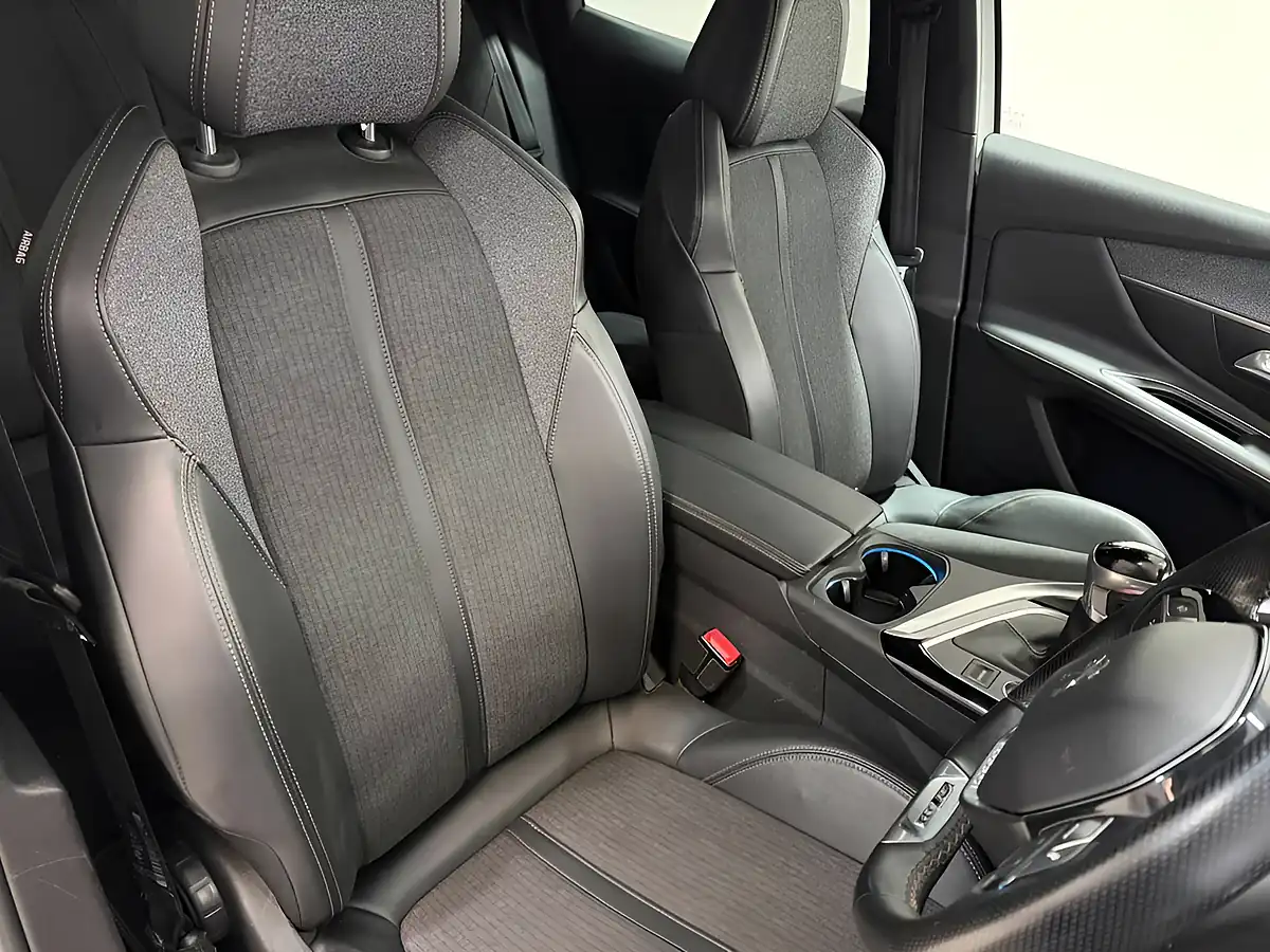 Used 2019 Peugeot 3008 GT Line White - Interior and Exterior details 15