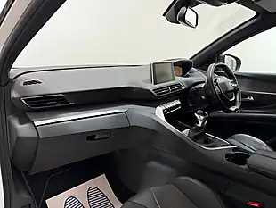 Used 2019 Peugeot 3008 GT Line White - Interior and Exterior details 16