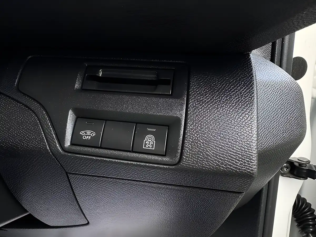 Used 2019 Peugeot 3008 GT Line White - Interior and Exterior details 15