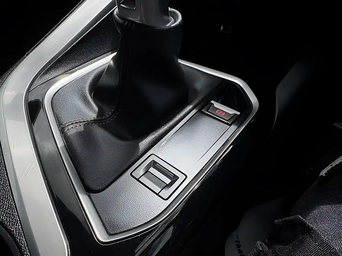 Used 2019 Peugeot 3008 GT Line White - Interior and Exterior details 18
