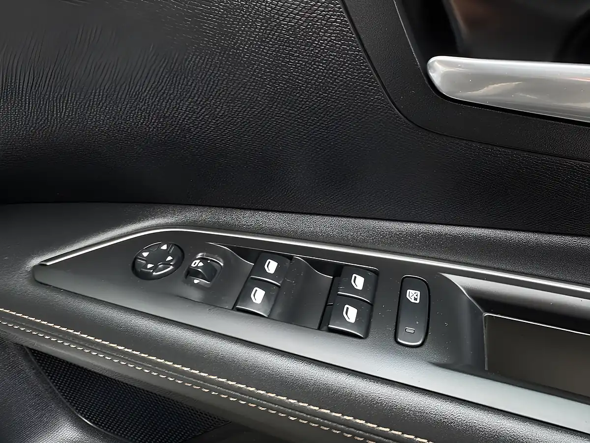 Used 2019 Peugeot 3008 GT Line White - Interior and Exterior details 19