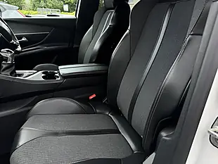 Used 2019 Peugeot 3008 GT Line White - Interior and Exterior details 5