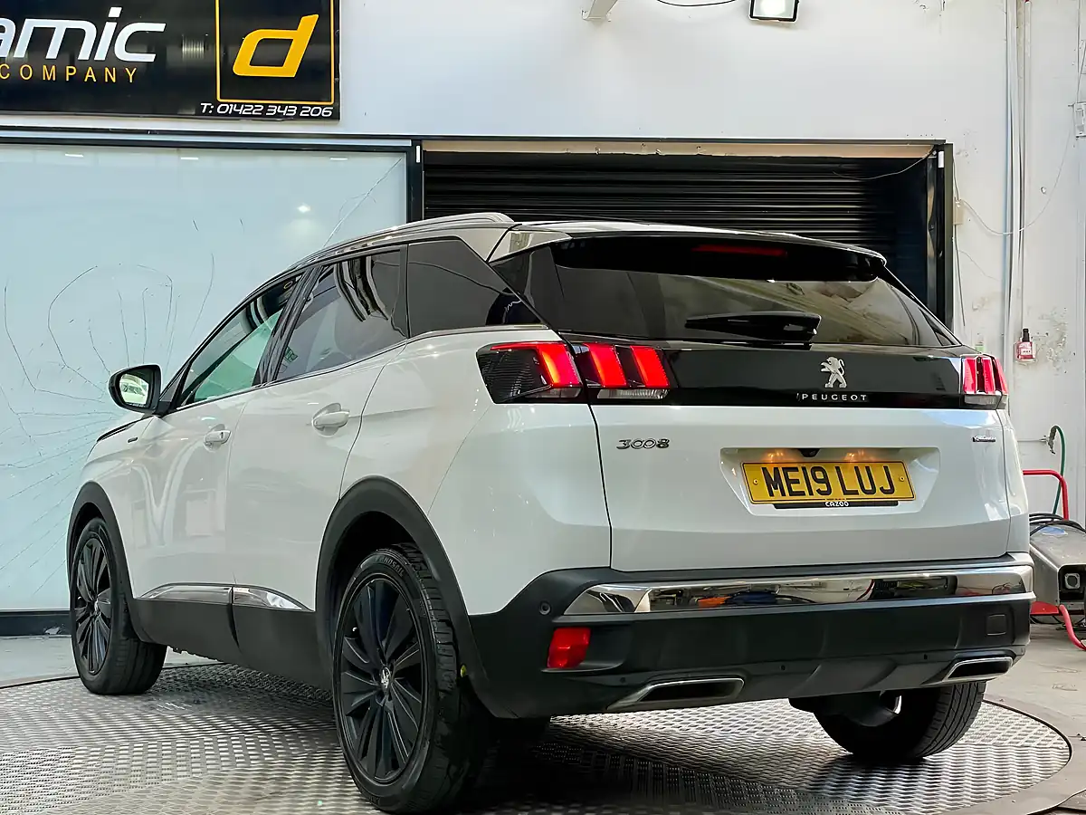 Used 2019 Peugeot 3008 GT Line White - Interior and Exterior details 4