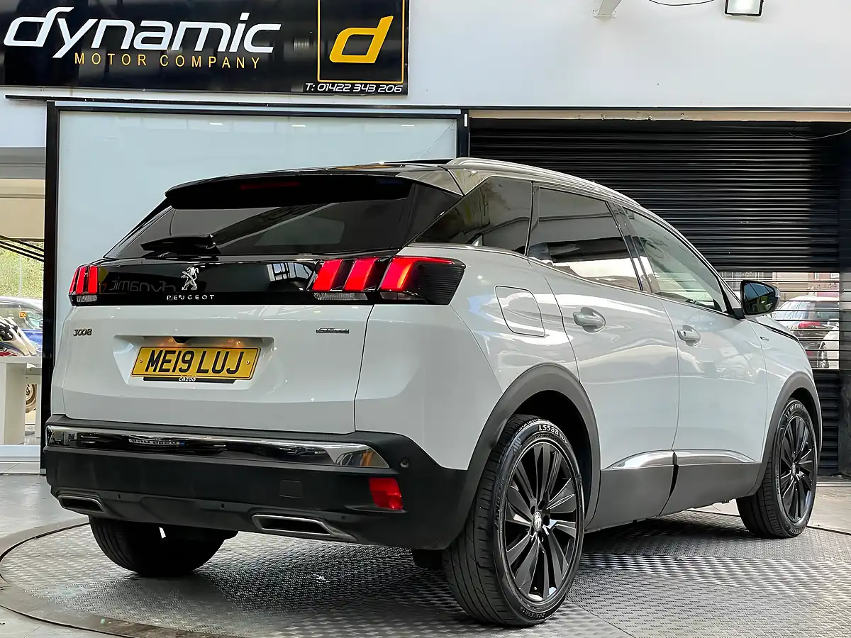 Used 2019 Peugeot 3008 GT Line White - Interior and Exterior details 5