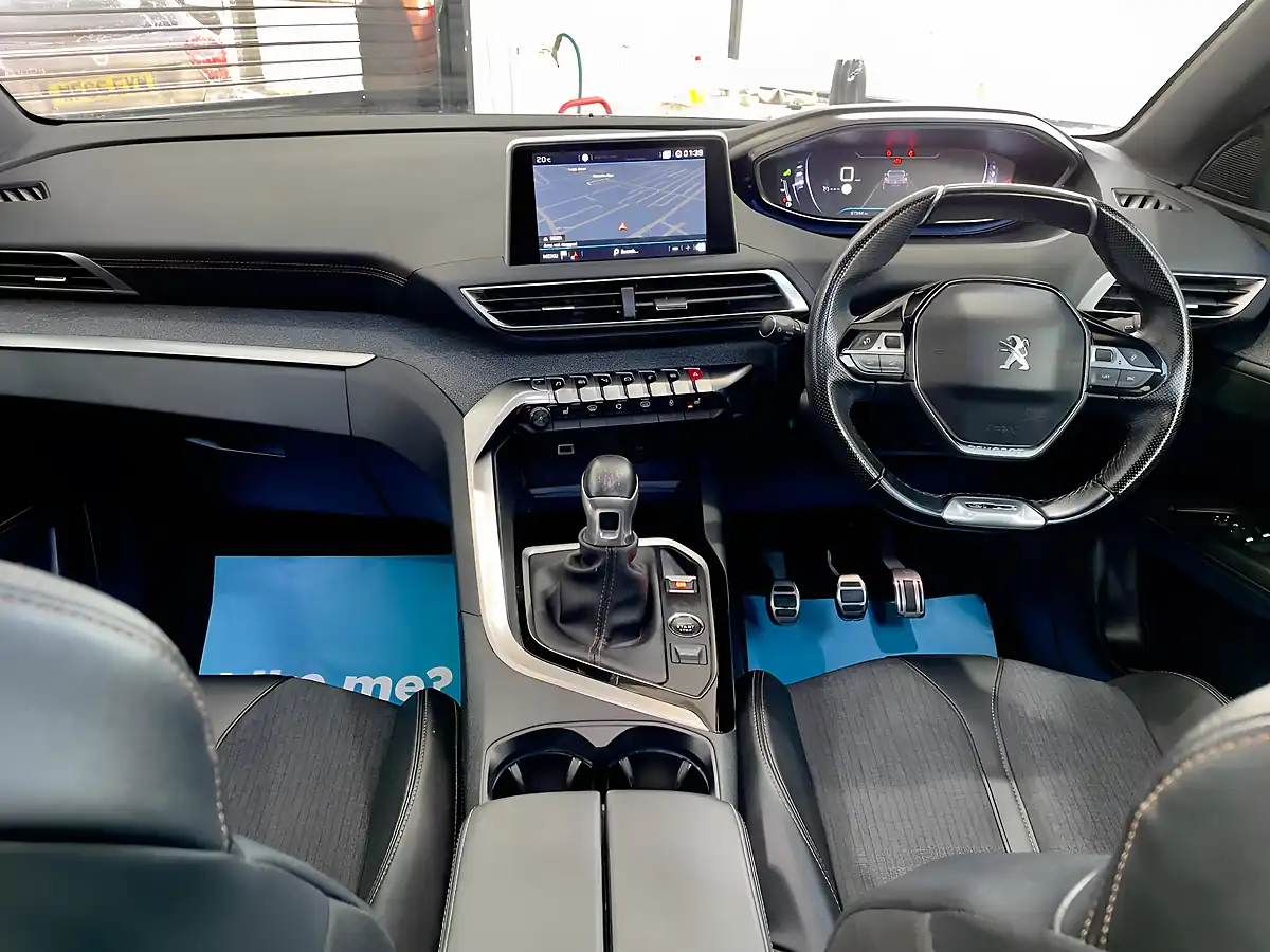 Used 2019 Peugeot 3008 GT Line White - Interior and Exterior details 9