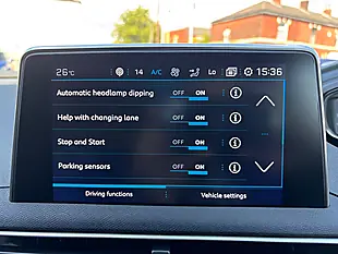 Used 2019 Peugeot 3008 GT Line White - Interior and Exterior details 15