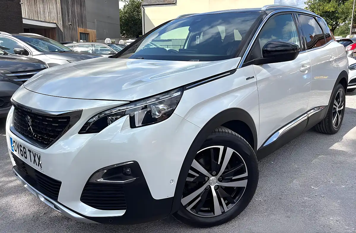 Used 2019 Peugeot 3008 GT Line White - Interior and Exterior details 3