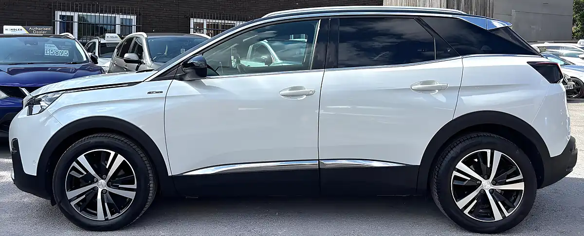Used 2019 Peugeot 3008 GT Line White - Interior and Exterior details 4