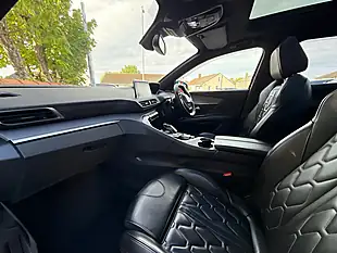 Used 2019 Peugeot 3008 GT Red - Interior and Exterior details 13