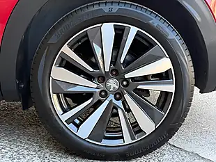 Used 2019 Peugeot 3008 GT Red - Interior and Exterior details 16