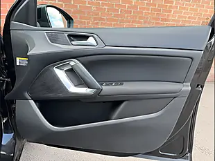 Used 2019 Peugeot 308 Allure Black - Interior and Exterior details 10