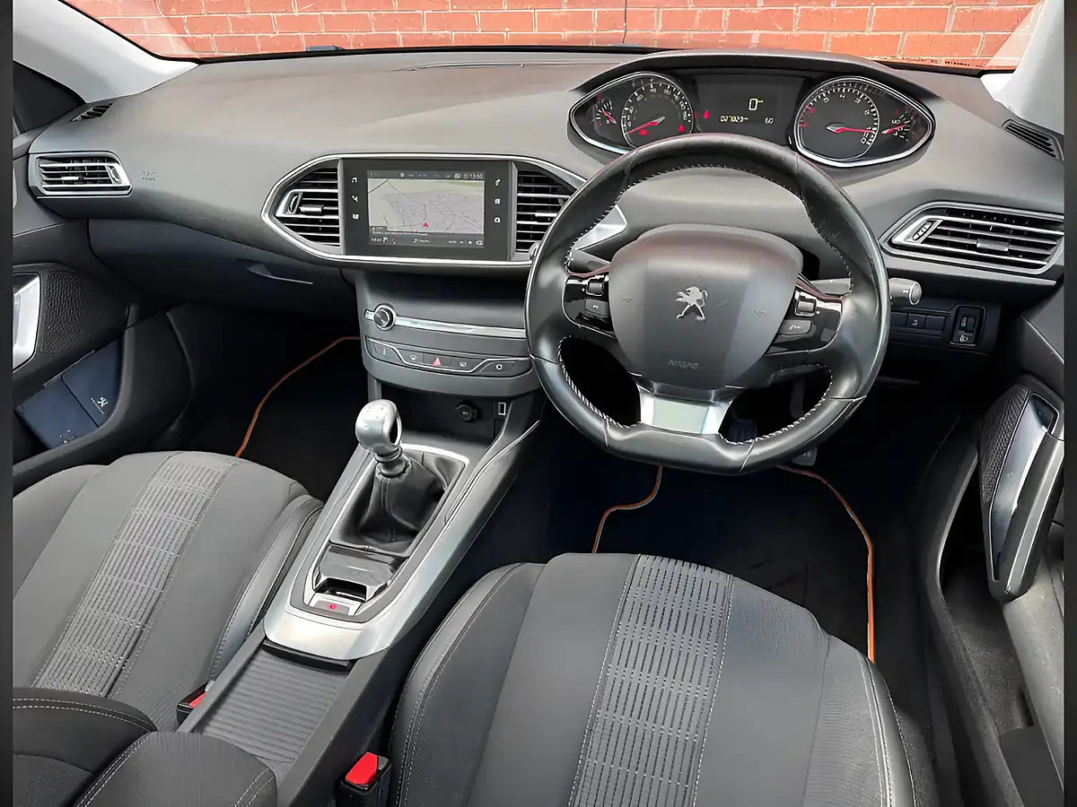 Used 2019 Peugeot 308 Allure Black - Interior and Exterior details 11