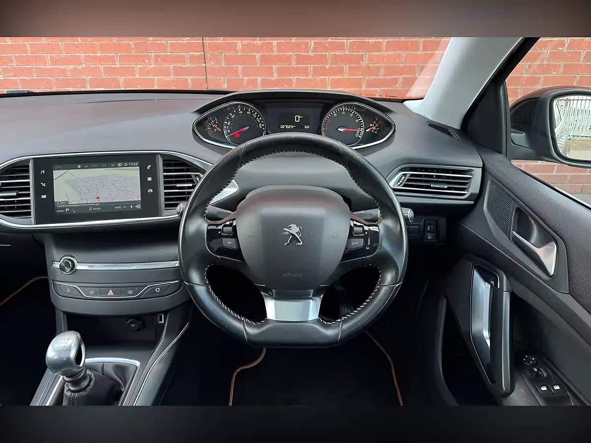 Used 2019 Peugeot 308 Allure Black - Interior and Exterior details 14