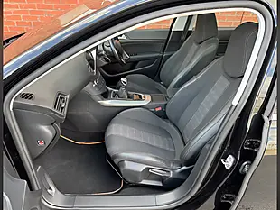 Used 2019 Peugeot 308 Allure Black - Interior and Exterior details 17
