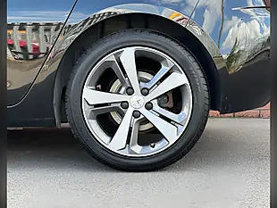 Used 2019 Peugeot 308 Allure Black - Interior and Exterior details 20