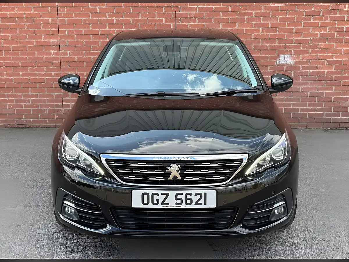 Used 2019 Peugeot 308 Allure Black - Interior and Exterior details 5