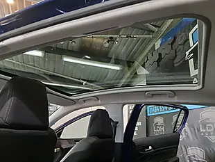 Used 2019 Peugeot 308 Allure Blue - Interior and Exterior details 10