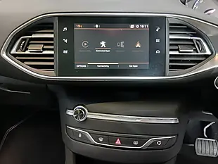 Used 2019 Peugeot 308 Allure Blue - Interior and Exterior details 17