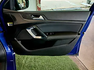 Used 2019 Peugeot 308 Allure Blue - Interior and Exterior details 19