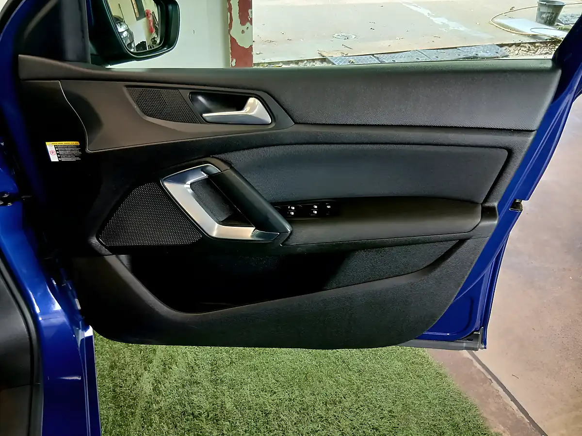 Used 2019 Peugeot 308 Allure Blue - Interior and Exterior details 19