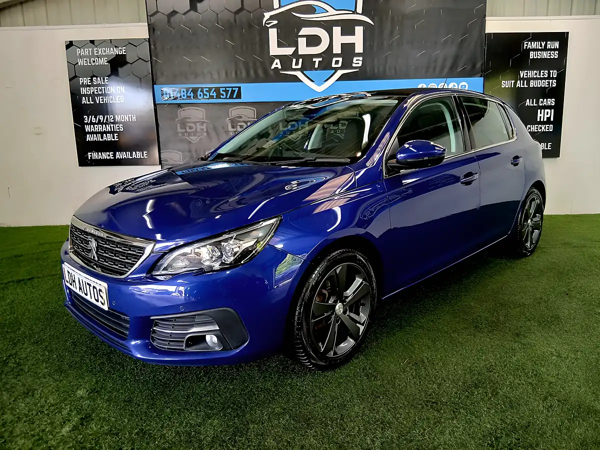 Used 2019 Peugeot 308 Allure Blue - Interior and Exterior details 2