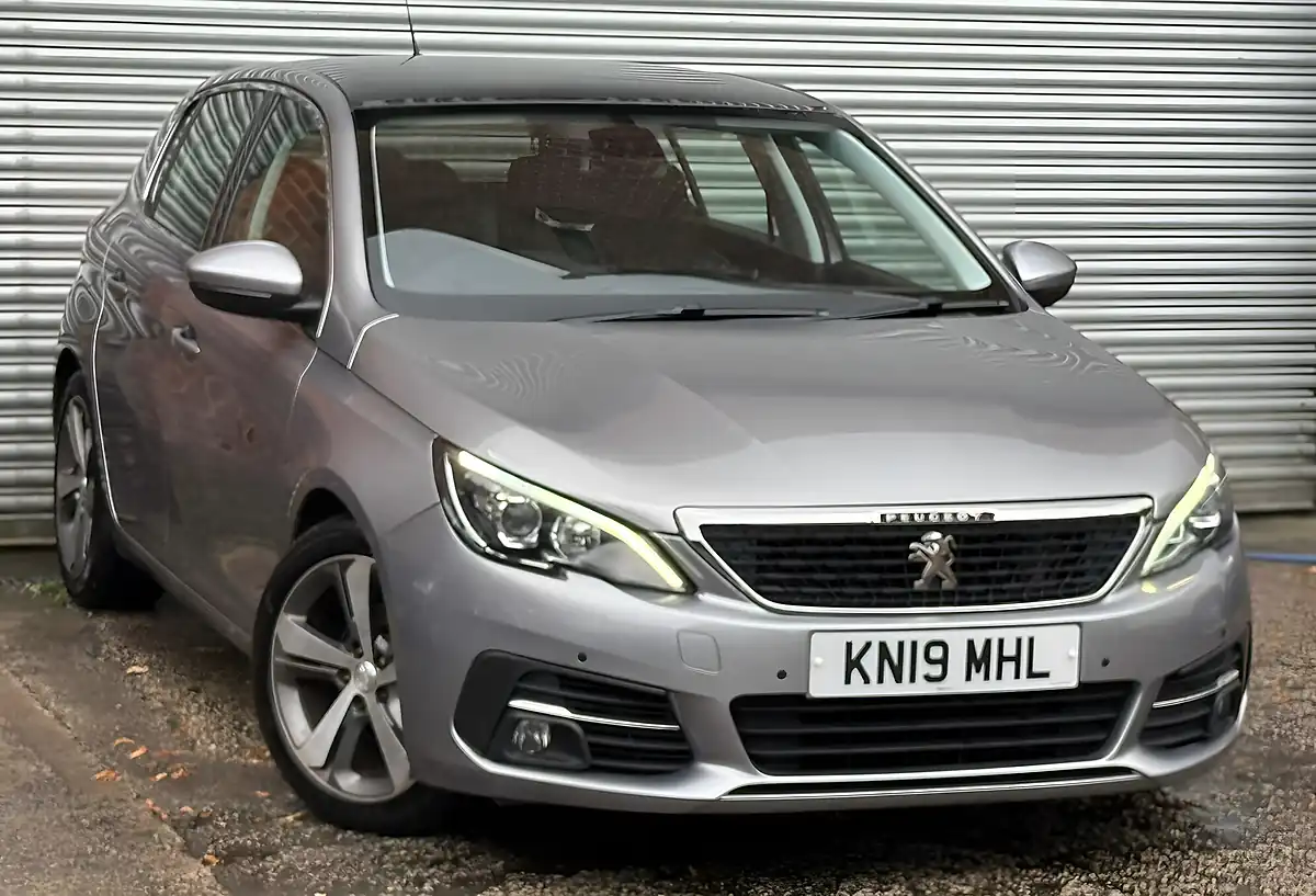 Used 2019 Peugeot 308 Allure Grey - Interior and Exterior details 13