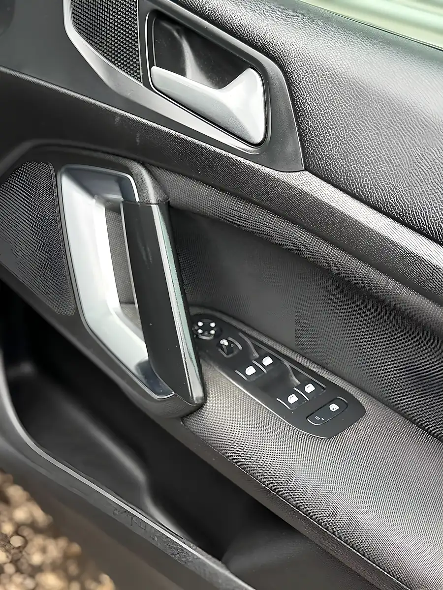 Used 2019 Peugeot 308 Allure Grey - Interior and Exterior details 14