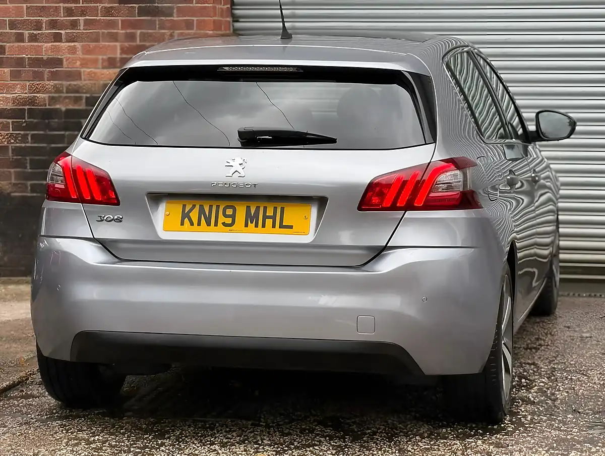 Used 2019 Peugeot 308 Allure Grey - Interior and Exterior details 8