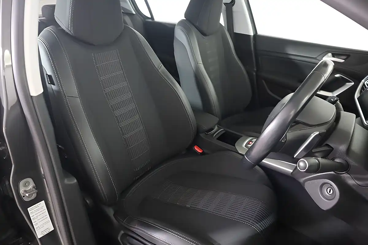 Used 2019 Peugeot 308 Allure Grey - Interior and Exterior details 11