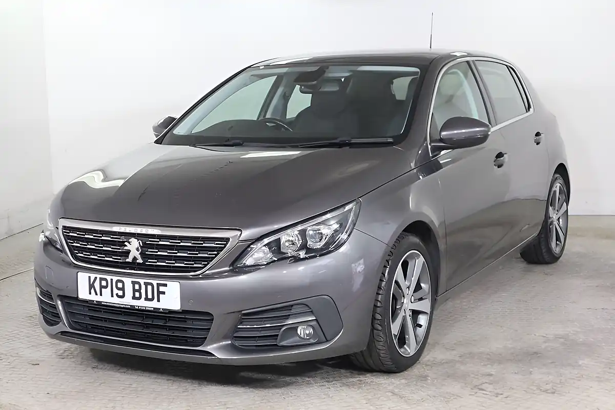Used 2019 Peugeot 308 Allure Grey - Interior and Exterior details 3