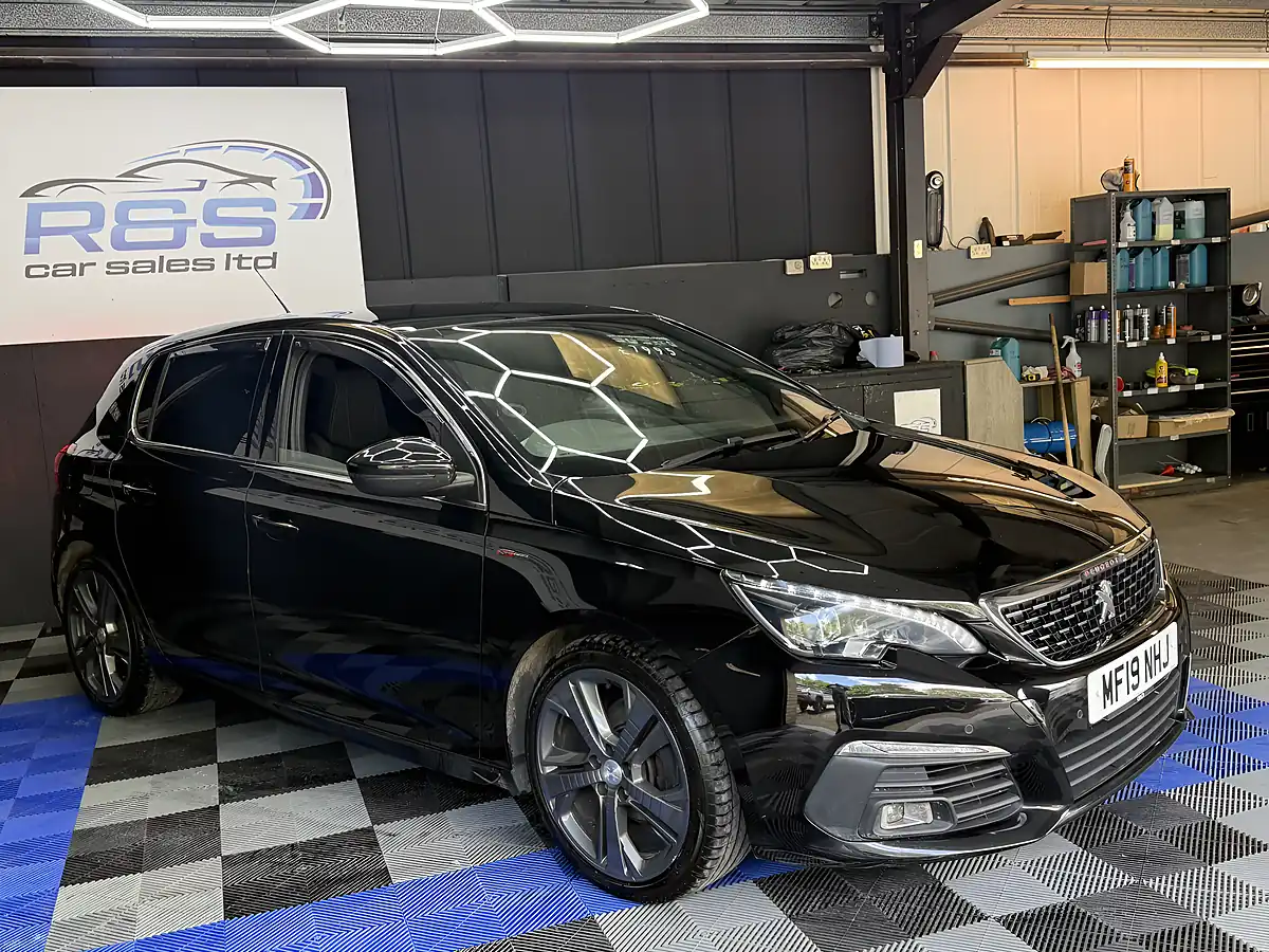 Used 2019 Peugeot 308 GT Line Black - Interior and Exterior details 12