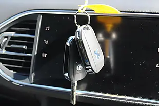 Used 2019 Peugeot 308 GT Line Blue - Interior and Exterior details 10