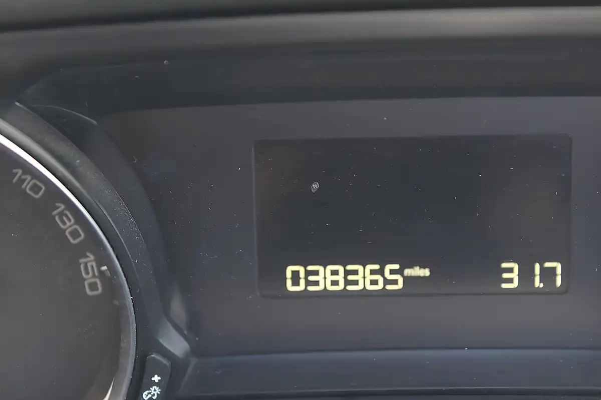 Used 2019 Peugeot 308 GT Line Blue - Interior and Exterior details 15