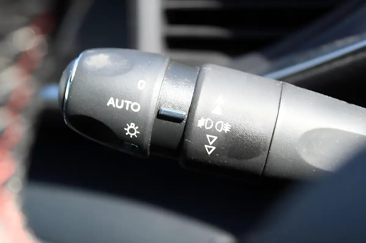 Used 2019 Peugeot 308 GT Line Blue - Interior and Exterior details 16